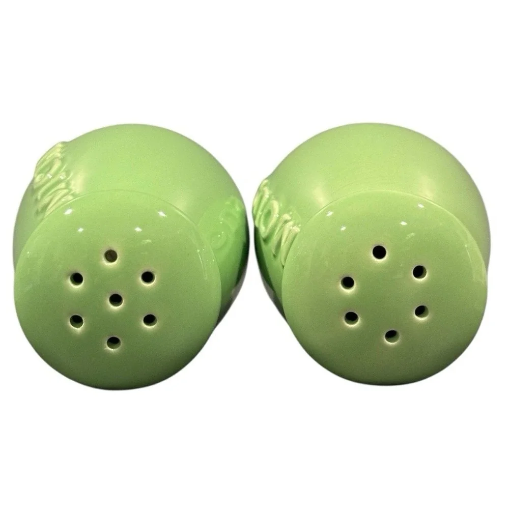 New Disney Mickey Mouse Green Salt Pepper Shakers M.Mouse Dinnerware Collection‎